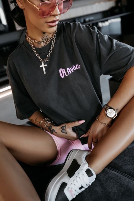 T-shirt damski oversize ,,BABE” Ola Voga ciemny szary
