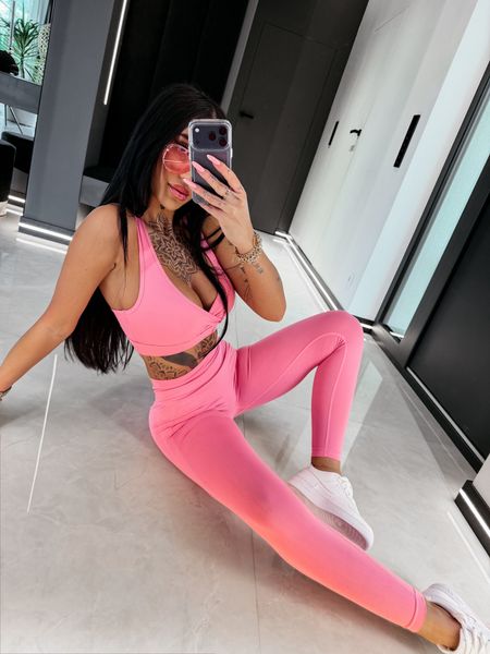 Komplet sportowy dopasowany damski „LARISA” Ola Voga różowy