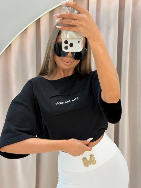 T-shirt bawełniany MAISON Mia Maison z troczkami czarny