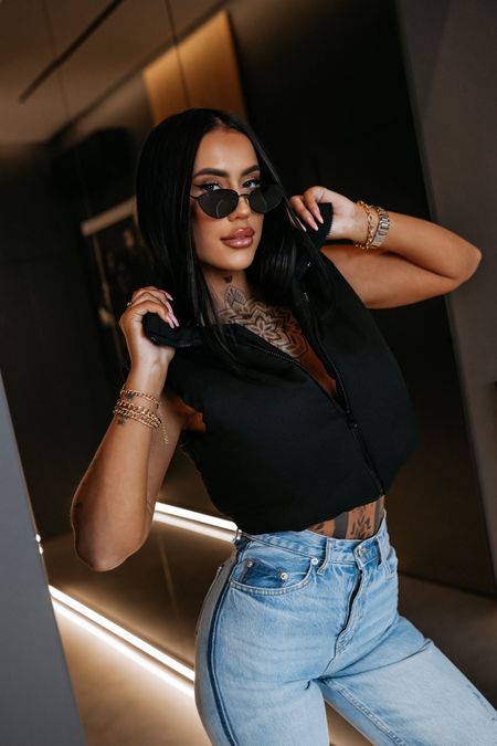 Kamizelka bezrękawnik boxy AMITY Ola Voga czarna