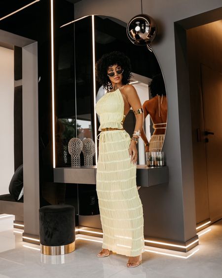 Komplet damski z falbanami plażowy „ANITTA” Ola Voga żółty