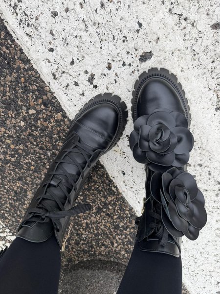 PREORDER Botki buty z odpinanymi kwiatkami La Milla czarne