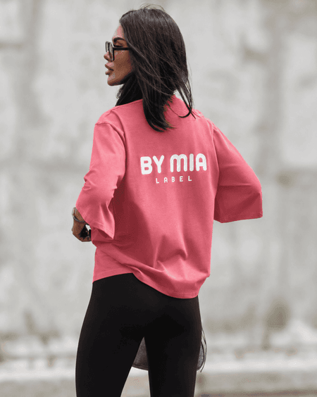 T-shirt oversize BY MIA szminka