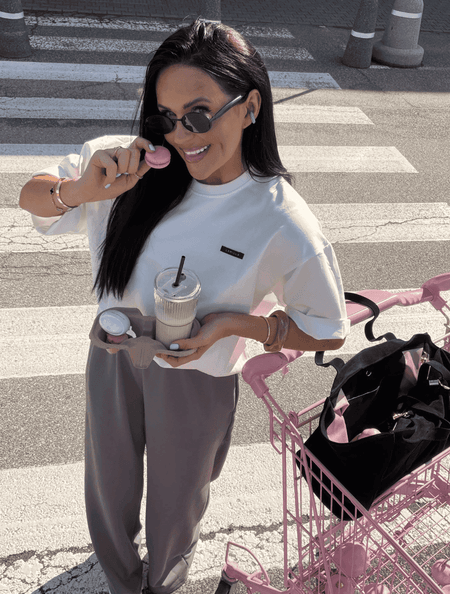 T-shirt BASIC oversize z naszywką La Milla biały z czarną naszywką