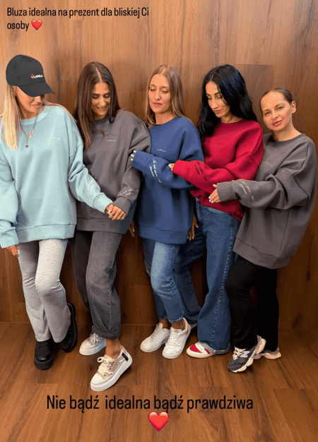 Bluza SENTENCJA ocieplana logo na rękawie La Milla szałwia