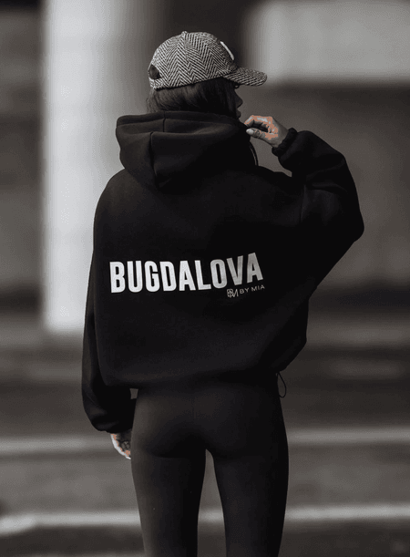 Bluza BUGDALOVA ocieplana na troczkach z kapturem By Mia czarna